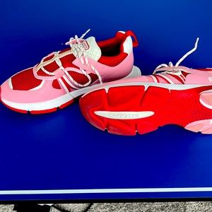 #Lacoste size 8.5 women sneakers uses